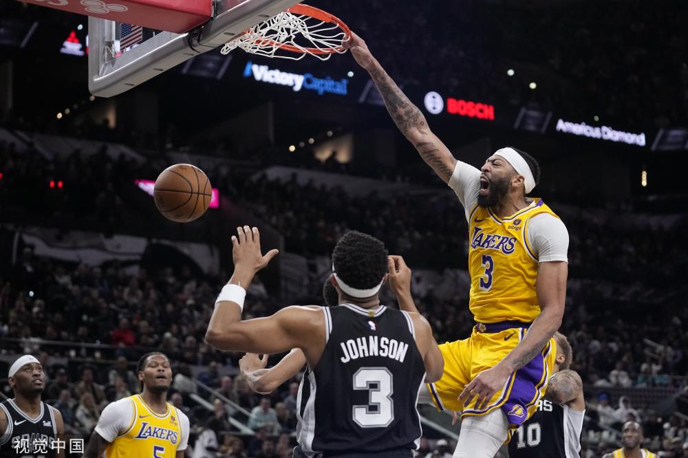 领湖人队取 领湖人队取